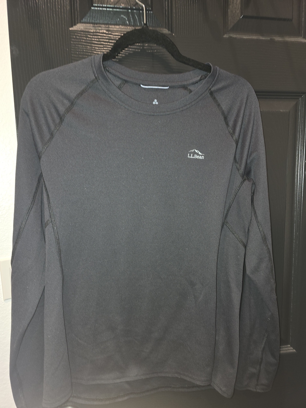 L.L. Bean Black Long-Sleeve Women's Performance Tee